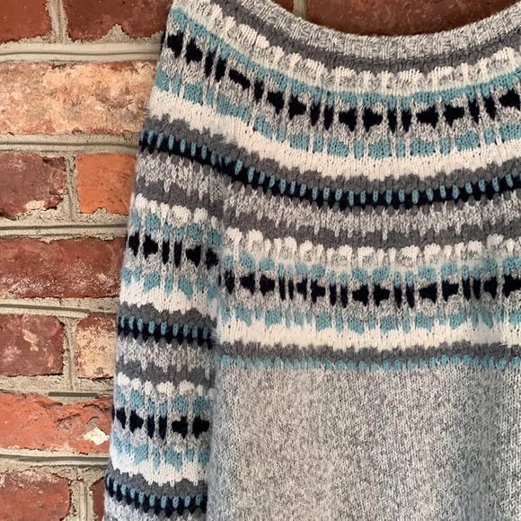 Ann Taylor Loft Fair Isle inspired sweater - Picture 3 of 8
